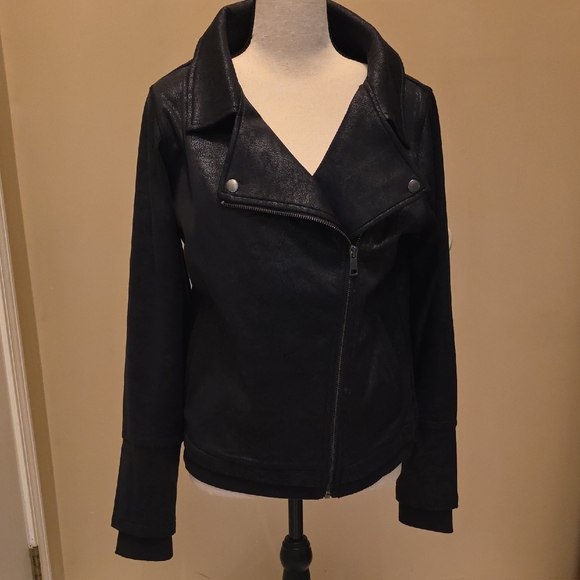 Grace and lace Move free leather like moto Jacket - Picture 6 of 7